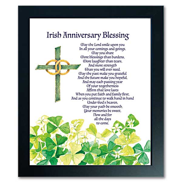 Shamrocks with cross bearing double ring symbol